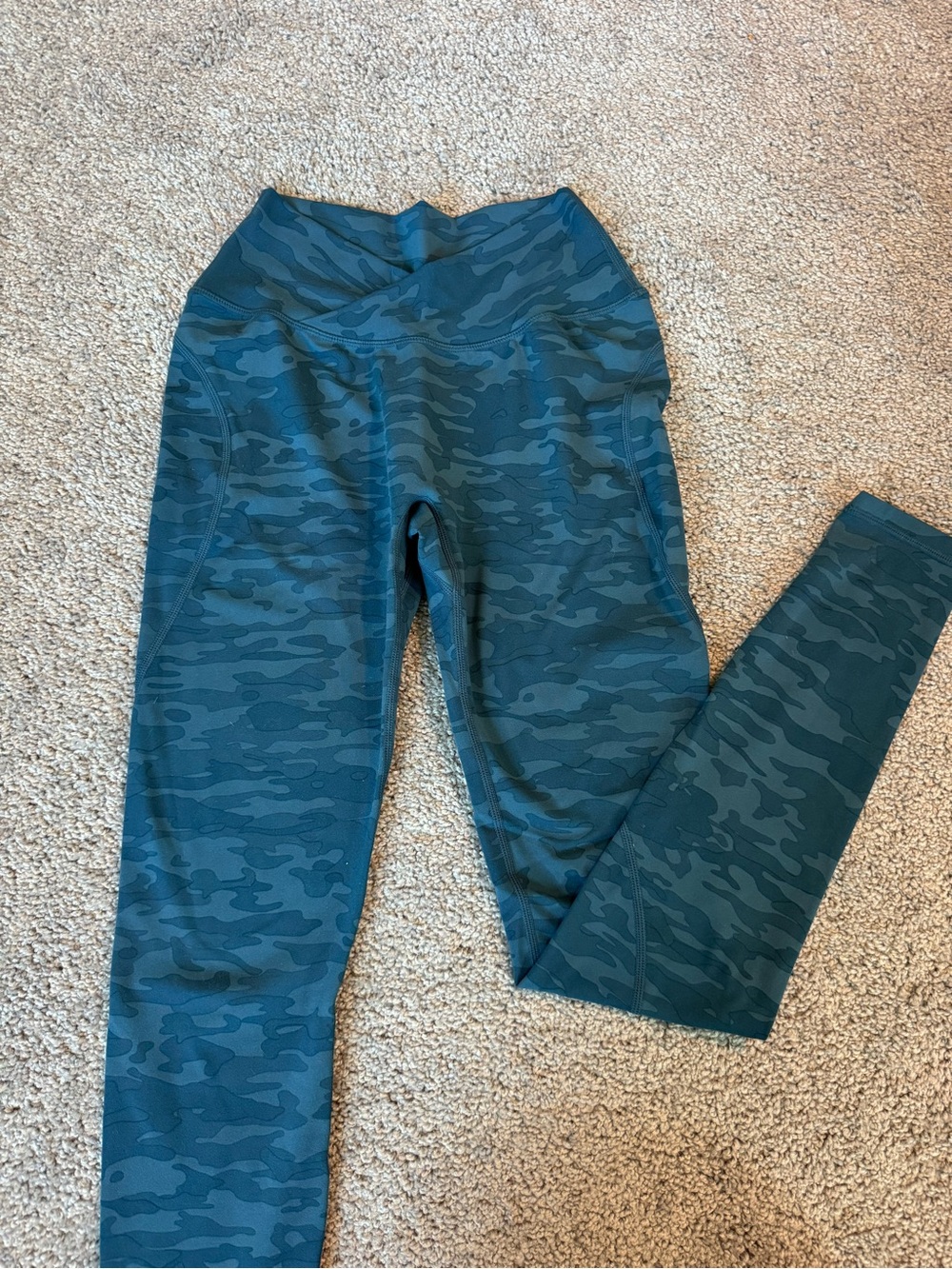 Alphalete Blue Camo Leggings